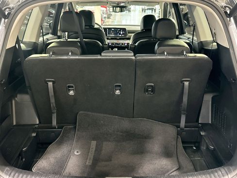 Used 2023 Kia Telluride EX w/ EX Captain's Chair Package image 36