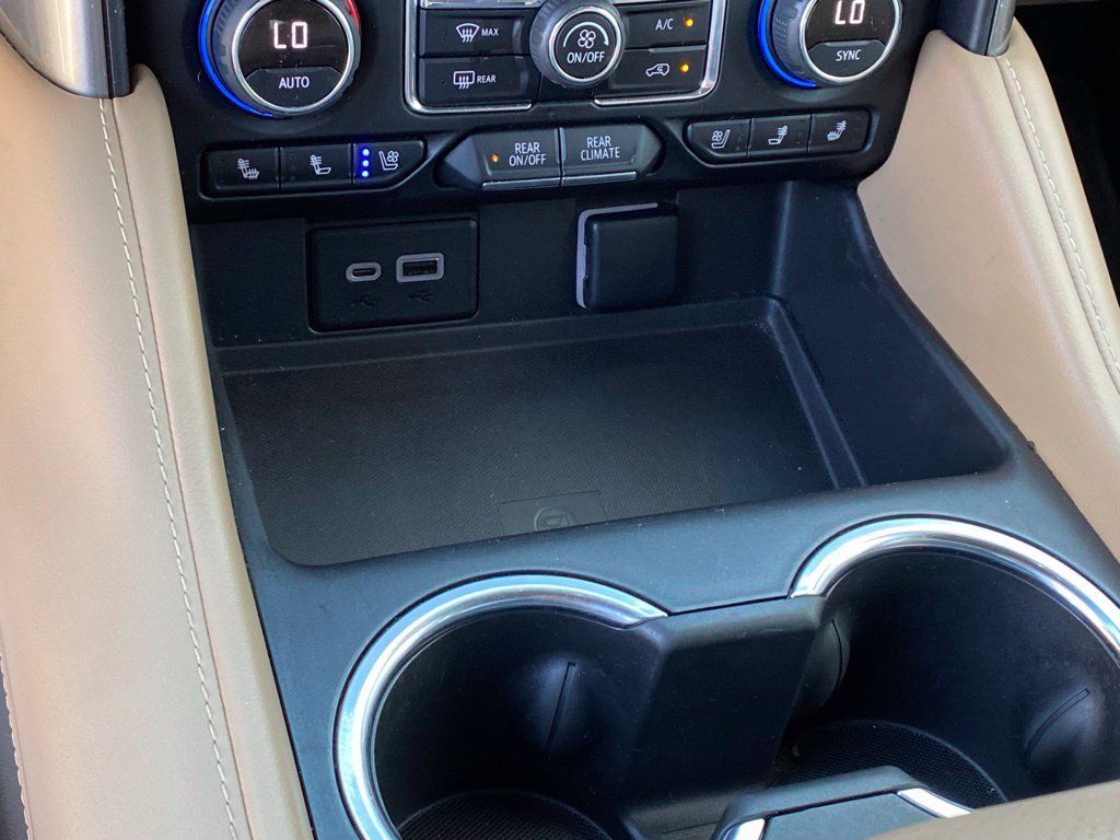 Used 2022 Chevrolet Tahoe Premier AWD/4WD image 19