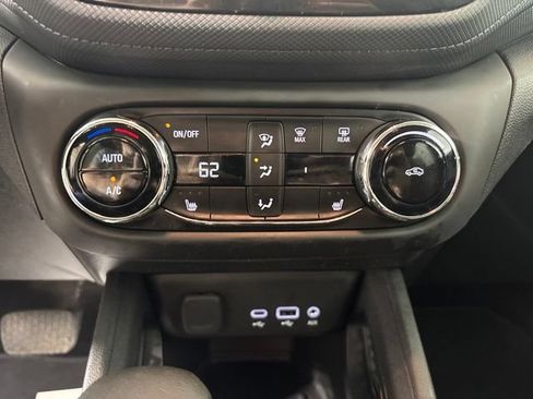 Used 2023 Chevrolet TrailBlazer LT w/ Convenience Package FWD image 6