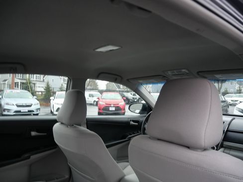 Used 2012 Toyota Camry LE image 22