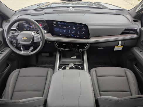 New 2026 Chevrolet Suburban LS image 18