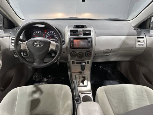 Used 2013 Toyota Corolla LE FWD image 7