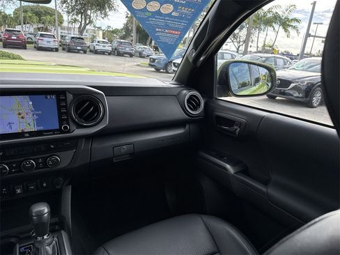 Used 2023 Toyota Tacoma TRD Sport image 16