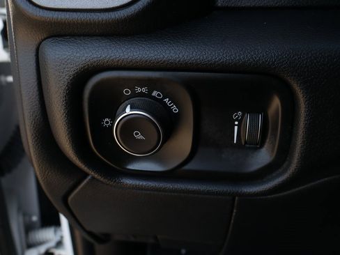 Used 2022 RAM 3500 Tradesman w/ Safety Group image 18