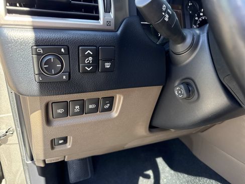 Used 2023 Lexus GX 460 Premium w/ Accessory Package AWD/4WD image 20