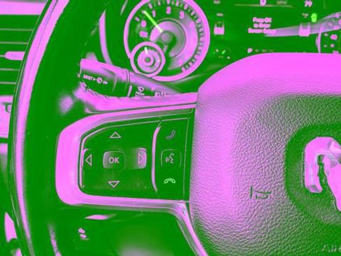 Used 2021 RAM 1500 Laramie AWD/4WD image 22