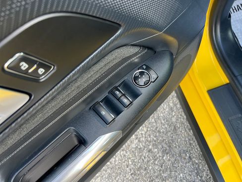 Used 2024 Ford Mustang Convertible image 12