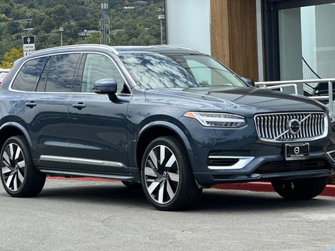 Used 2023 Volvo XC90 T8 Ultimate w/ Protection Package Premier AWD/4WD image 9