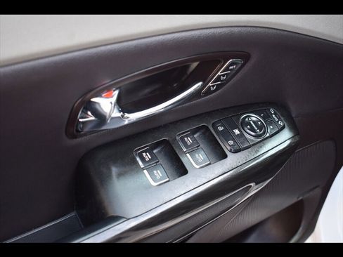 Used 2018 Kia Sedona SX Limited FWD image 19