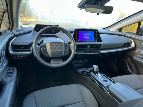 Used 2024 Toyota Prius LE image 12