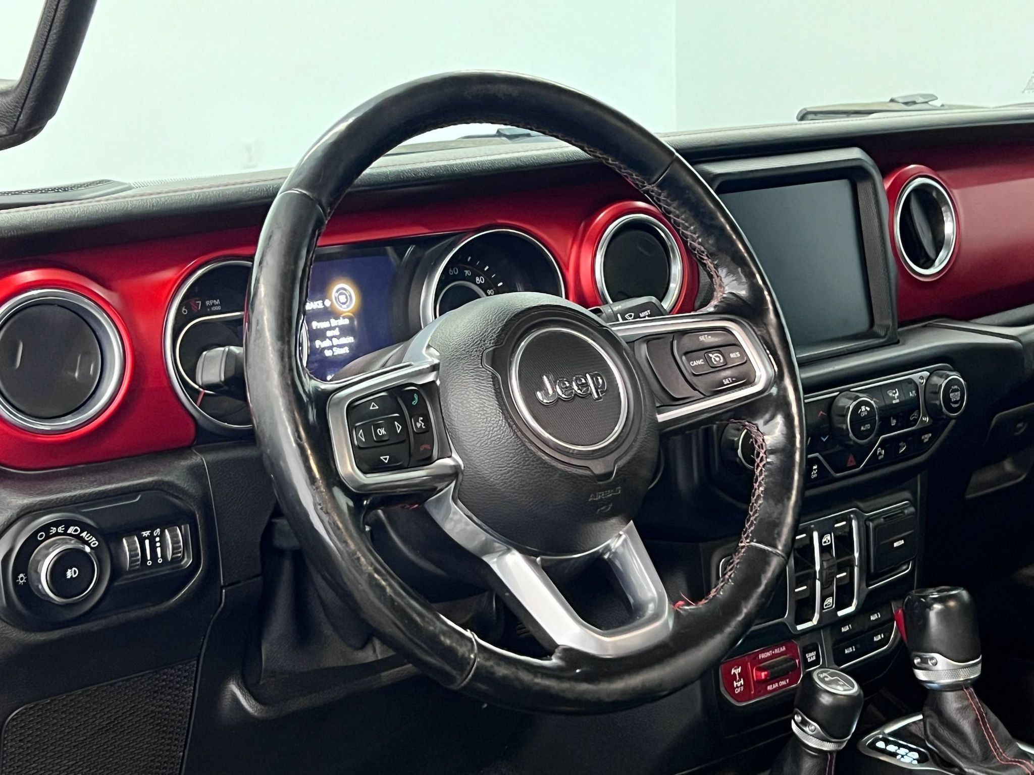 Used 2019 Jeep Wrangler Unlimited Rubicon AWD/4WD image 4