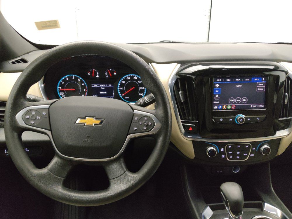 Used 2022 Chevrolet Traverse LS FWD image 22