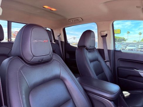 Used 2020 Chevrolet Colorado ZR2 w/ ZR2 Dusk Special Edition image 32