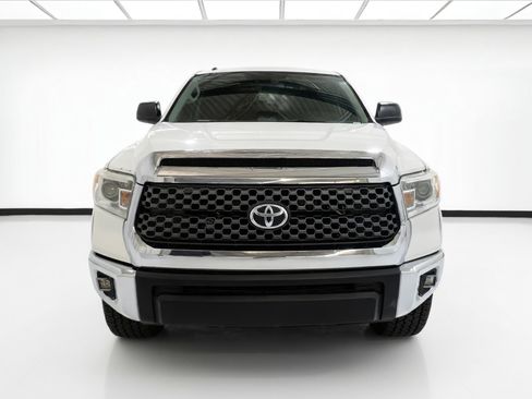 Used 2018 Toyota Tundra SR5 AWD/4WD image 2