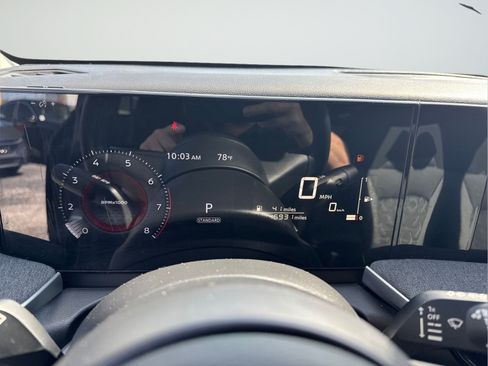Certified 2025 Nissan Kicks SV AWD/4WD image 17