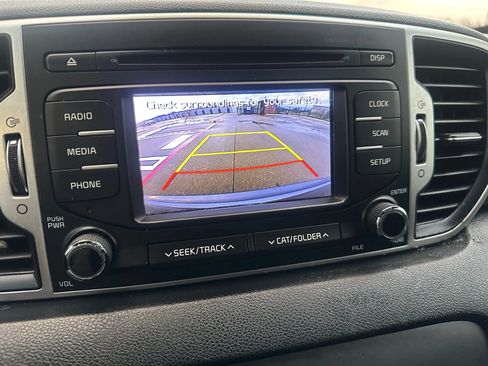 Used 2019 Kia Sportage LX image 15