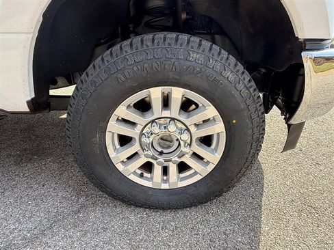 Used 2018 Ford F250 XLT w/ XLT Value Package AWD/4WD image 27