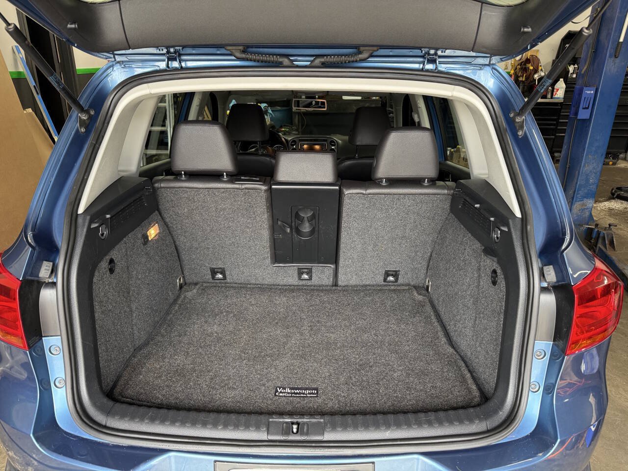 Used 2017 Volkswagen Tiguan S AWD/4WD image 12