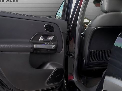 Used 2021 Mercedes-Benz GLB 35 AMG 4MATIC w/ Multimedia Package image 32