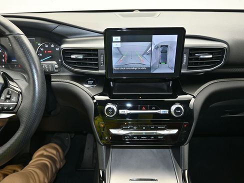 Used 2023 Ford Explorer ST-Line w/ Class IV Trailer Tow Package image 21