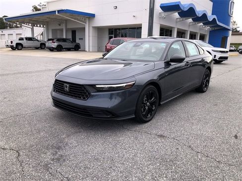 New 2025 Honda Accord SE image 3