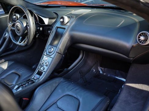 Used 2016 McLaren 650S Spider image 25