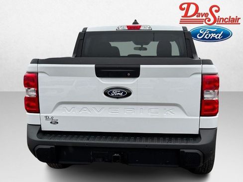 New 2025 Ford Maverick XLT w/ XLT Luxury Package FWD image 8