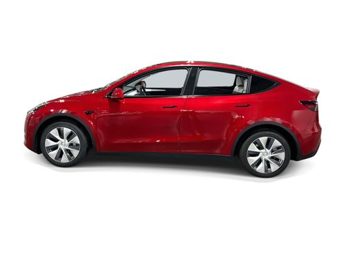 Certified 2023 Tesla Model Y Long Range AWD/4WD image 3