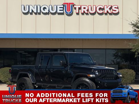 Used 2022 Jeep Gladiator Sport image 1