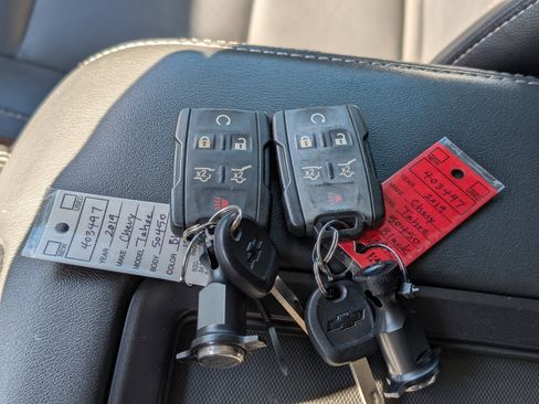 Used 2019 Chevrolet Tahoe LT image 39