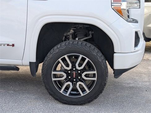 Used 2020 GMC Sierra 1500 AT4 w/ AT4 Premium Package image 11