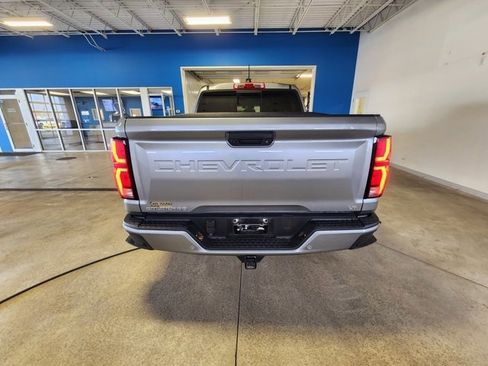 Used 2023 Chevrolet Colorado LT w/ LT Convenience Package III image 3