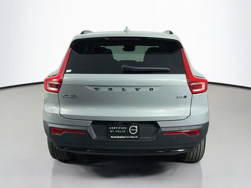 Certified 2024 Volvo XC40 B5 Plus AWD/4WD image 7