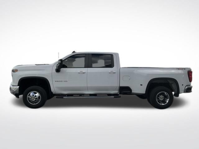Used 2024 Chevrolet Silverado 3500 LT AWD/4WD image 4