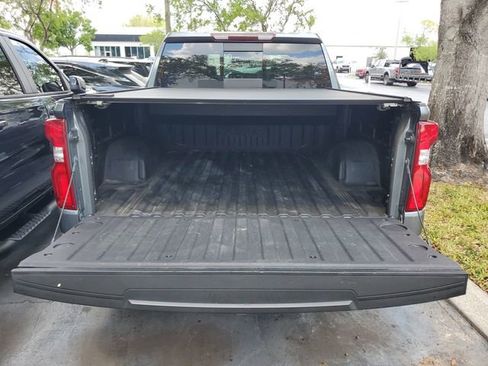 Used 2019 Chevrolet Silverado 1500 High Country w/ Z71 Off-Road Package AWD/4WD image 9
