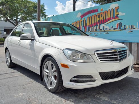Used 2013 Mercedes-Benz C 300 4MATIC Sedan w/ Multimedia Pkg image 31