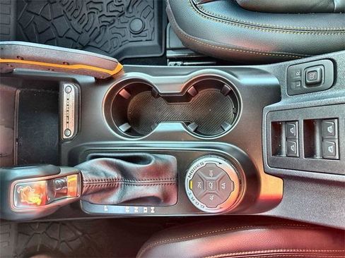 Used 2024 Ford Bronco Badlands image 20