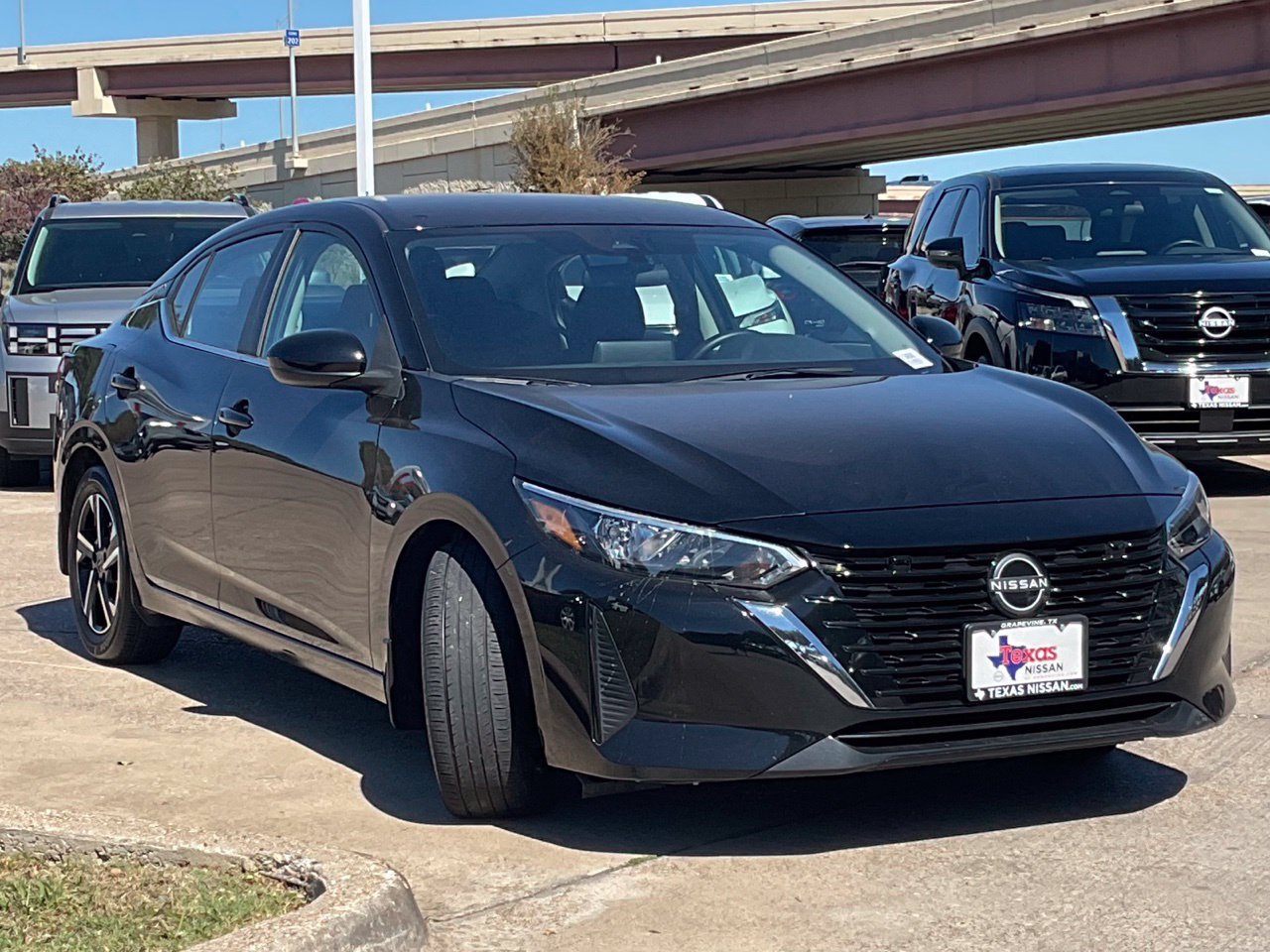 Used 2025 Nissan Sentra SV w/ Trunk Package FWD image 3