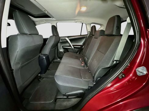 Used 2018 Toyota RAV4 XLE image 29