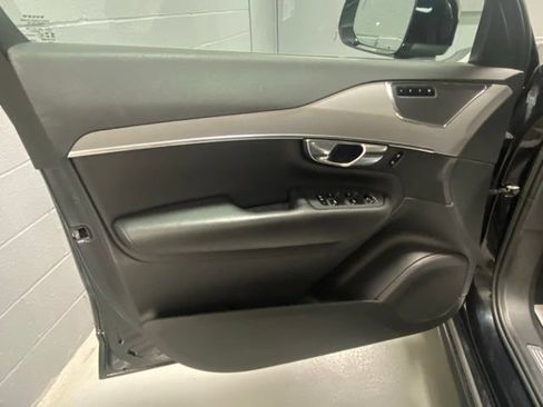 Used 2023 Volvo XC90 B5 Core w/ Protection Package Premier AWD/4WD image 7