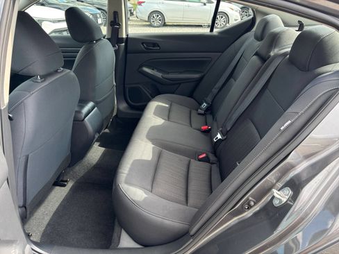 Used 2025 Nissan Altima 2.5 SV FWD image 21
