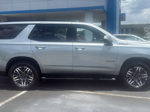 Used 2025 Chevrolet Tahoe Z71 AWD/4WD image 8