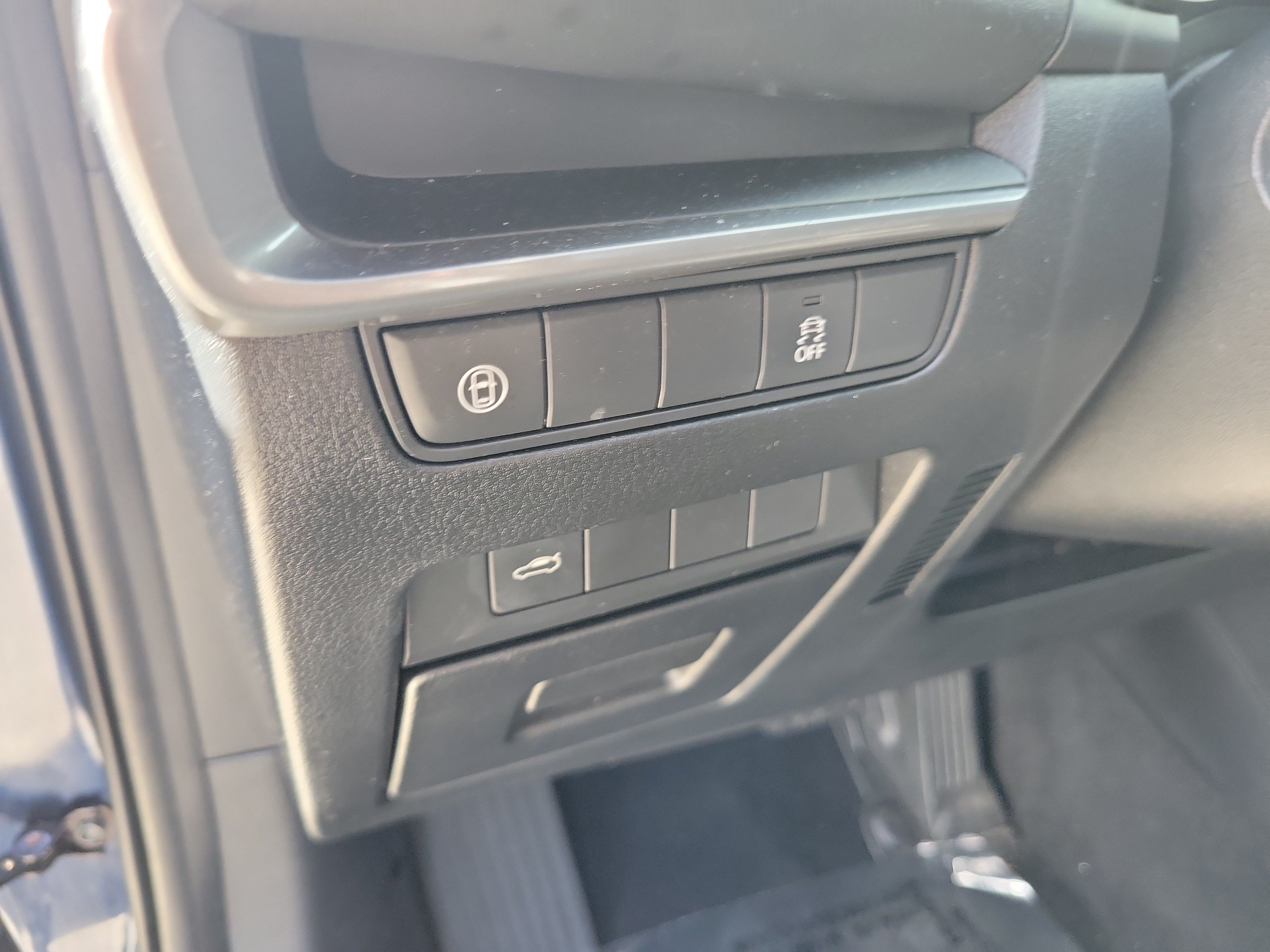 Used 2020 MAZDA MAZDA3 Sedan w/ Select Package FWD image 24