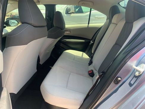 Used 2020 Toyota Corolla LE FWD image 11