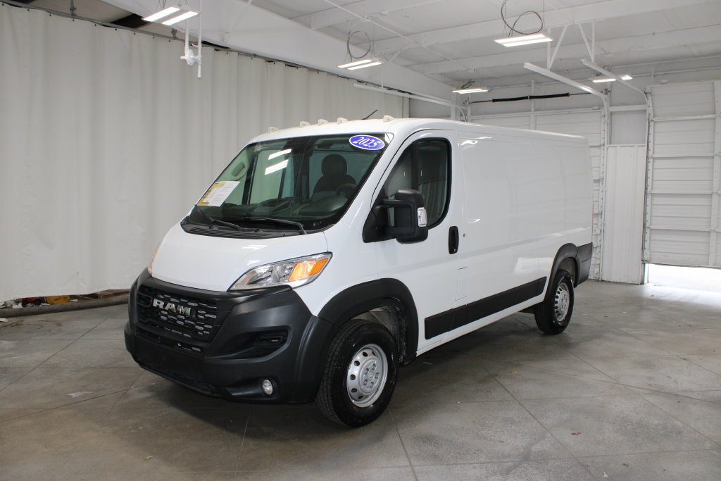 Used 2025 RAM ProMaster 2500 w/ Convenience Group FWD image 4