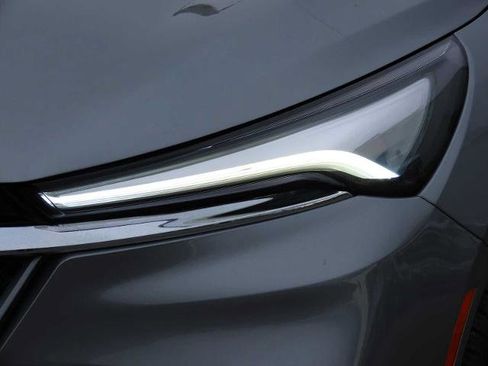 Used 2023 Buick Enclave Essence image 10