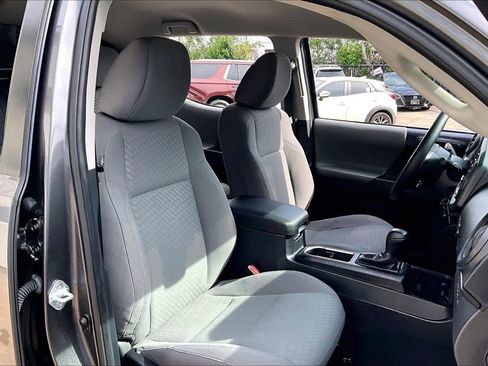Used 2021 Toyota Tacoma SR w/ SR Convenience Package RWD image 9