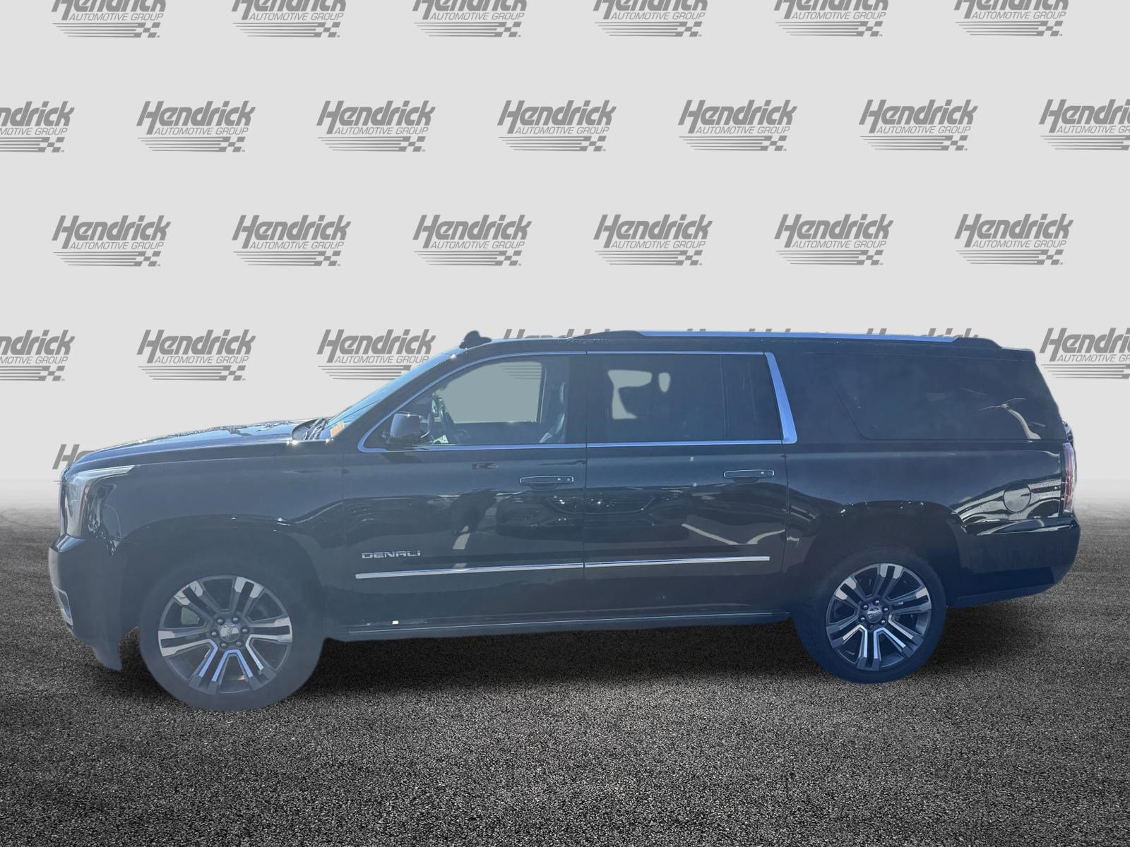 Used 2019 GMC Yukon XL Denali w/ Denali Ultimate Package RWD image 7