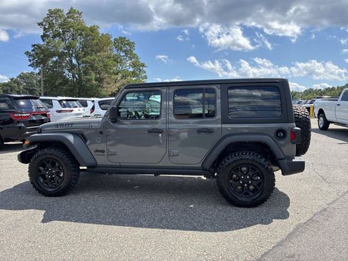 Used 2022 Jeep Wrangler Unlimited Sport AWD/4WD image 4