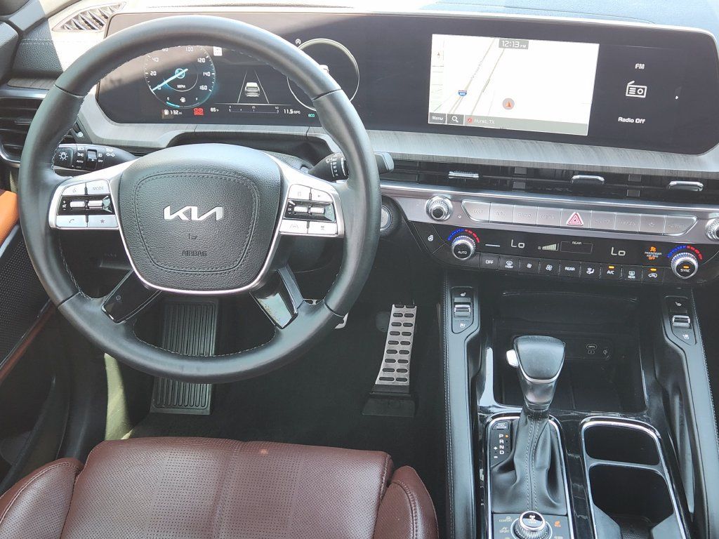 Used 2024 Kia Telluride SX w/ Towing Package AWD/4WD image 10